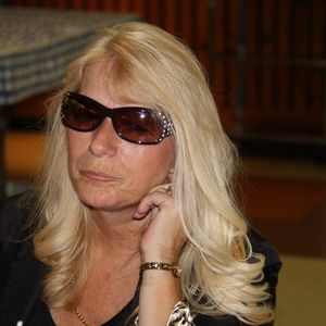 Meet your Posher, Debbie